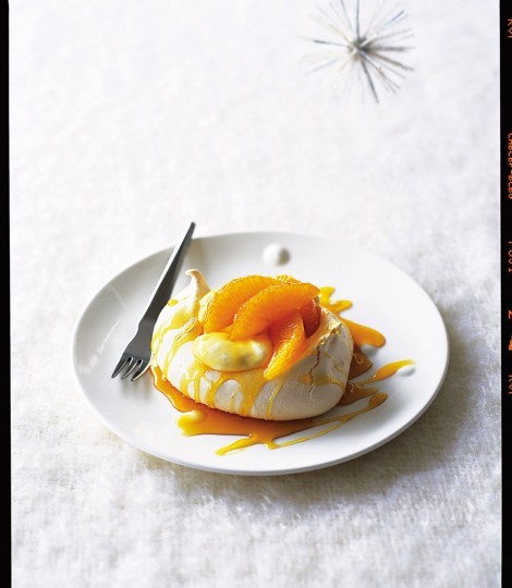 Caramel orange Pavlovas