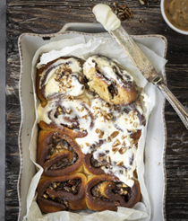 Caramel-pecan cinnamon rolls