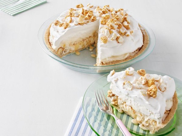 Caramel-pecan ice cream pie 
