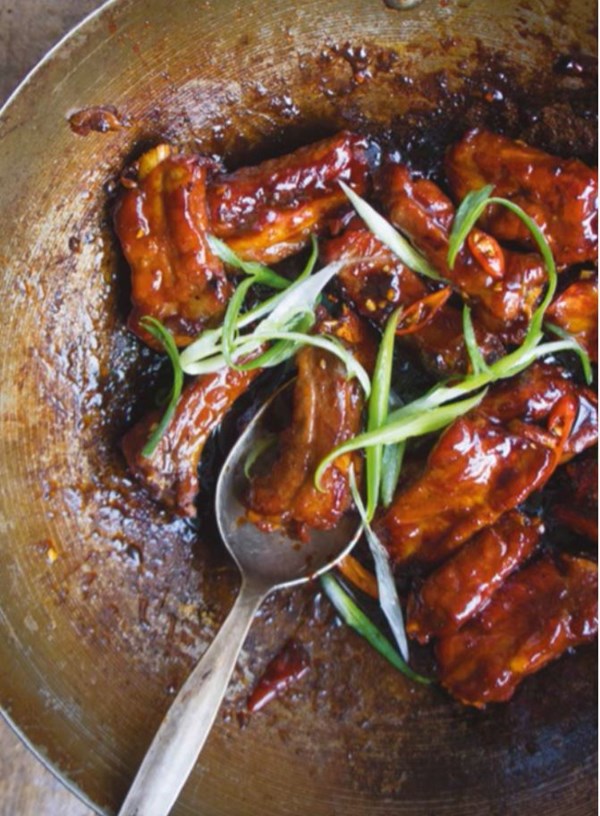 Caramel pork ribs (Thit kho to)