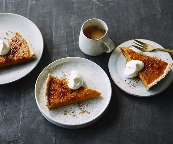 Caramel pumpkin pie
