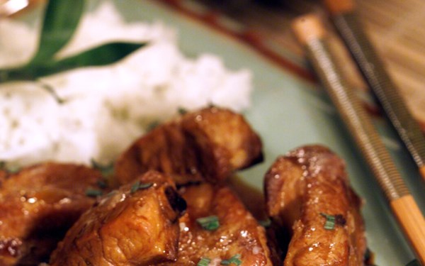 Caramel sauce (Nuoc mau) 
