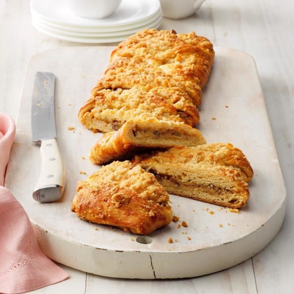 Caramel-scotch cream cheese coffee cake