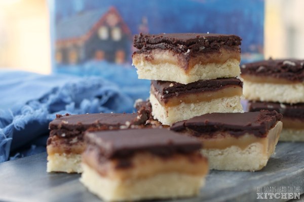 Caramel shortbread squares