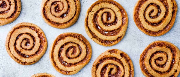 Caramel snap cookies