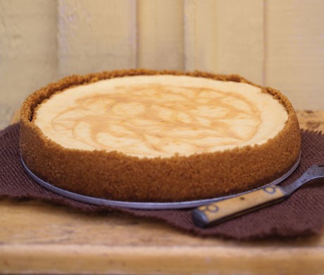 Caramel swirl cheesecake