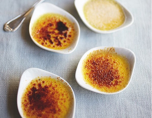 Caramel-topped custard (Crème brûlée)