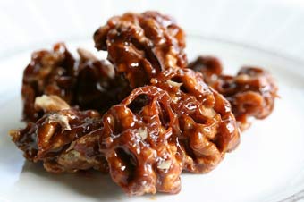 Caramel walnuts