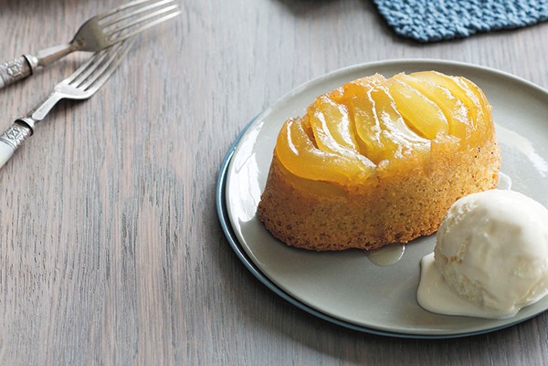 Caramelised apple & hazelnut puddings