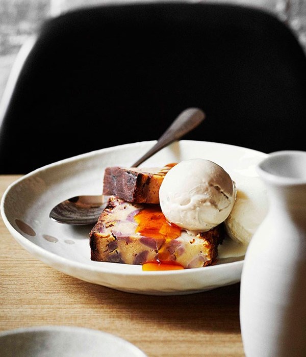 Caramelised banana cake with tamarind and coconut ice-creams