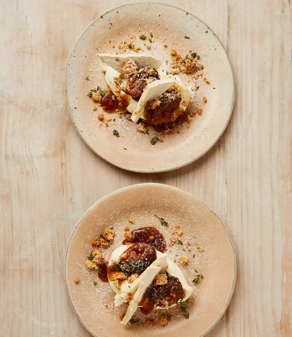 Caramelised fig Christmas mess