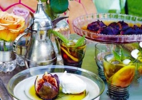Caramelised figs with saffron honey and vanilla mascarpone