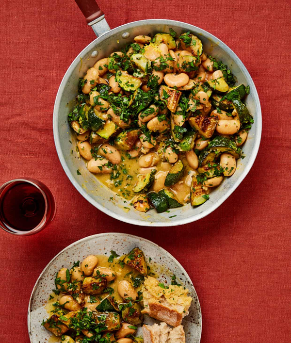Caramelised garlic, courgette and butter beans