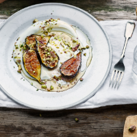 Caramelised honey figs