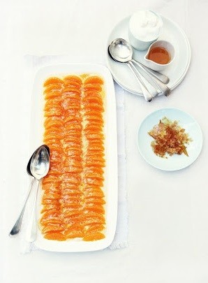 Caramelised mandarins with toffee and cream