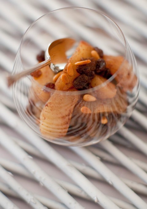 Caramelised maple apples with maple syrup yoghurt