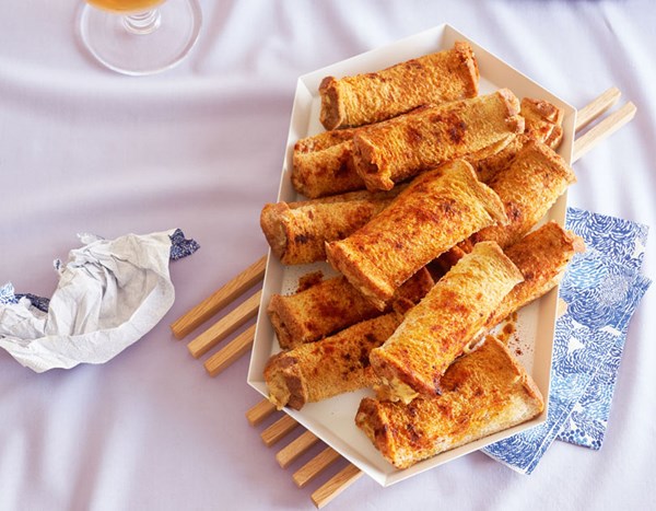 Caramelised onion and cheese rolls