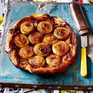 Caramelised onion tarte Tatin