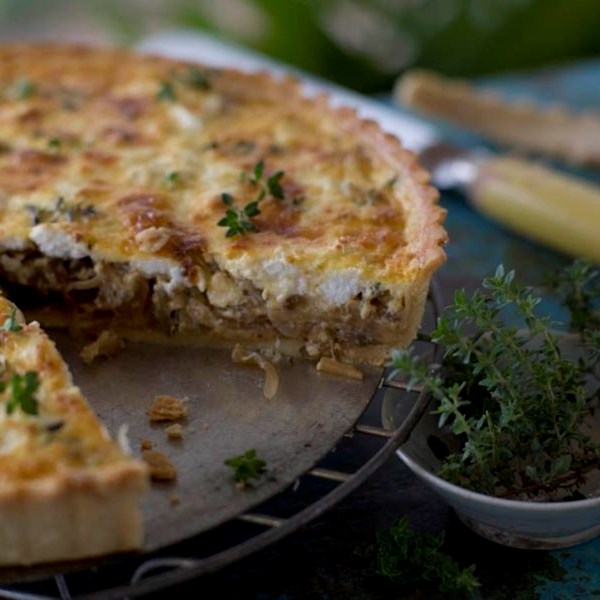 Caramelised onion, thyme & goat's cheese tart