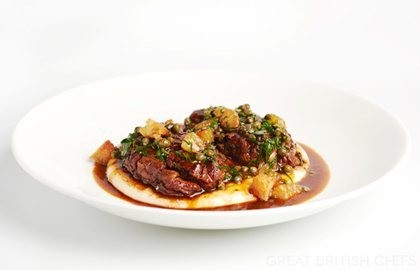 Caramelised veal brains, capers and beurre noisette