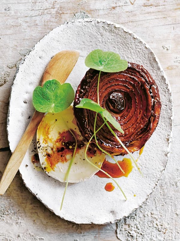 Caramelised vincotto onion tarte Tatin