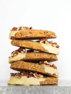 Caramelised white chocolate & pecan shortbread