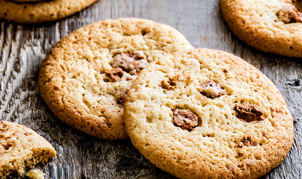 Caramelised white chocolate cookies