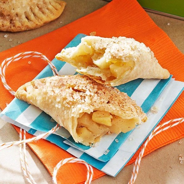 Caramelized apple hand pies