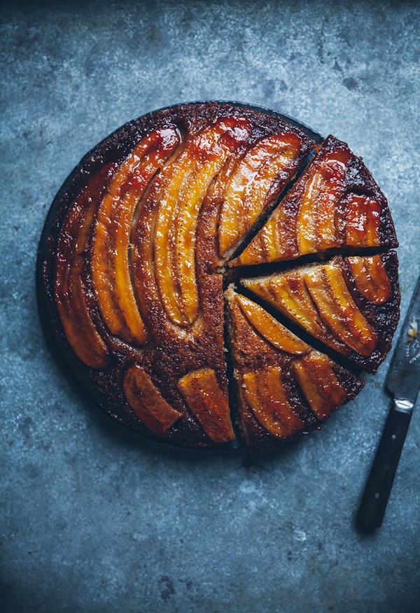 Caramelized banana upside-down cake