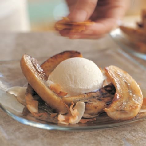 Caramelized bananas with coconut