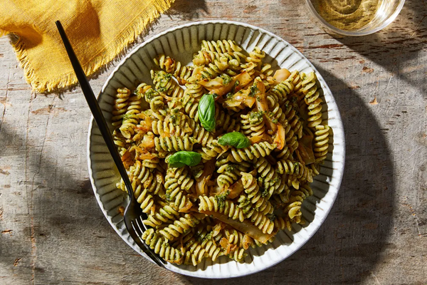 Caramelized cabbage & pesto pasta