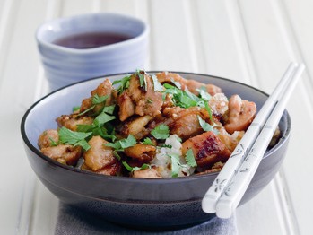 Caramelized chicken with lemongrass and chilies (Ga xao sa ot cay)