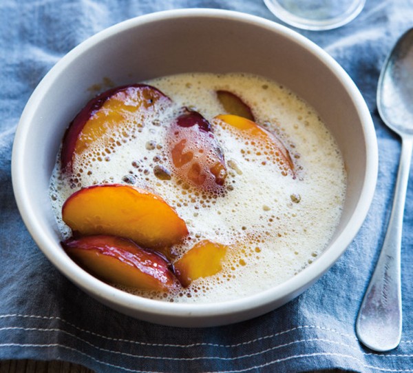 Caramelized nectarines with zabaglione 