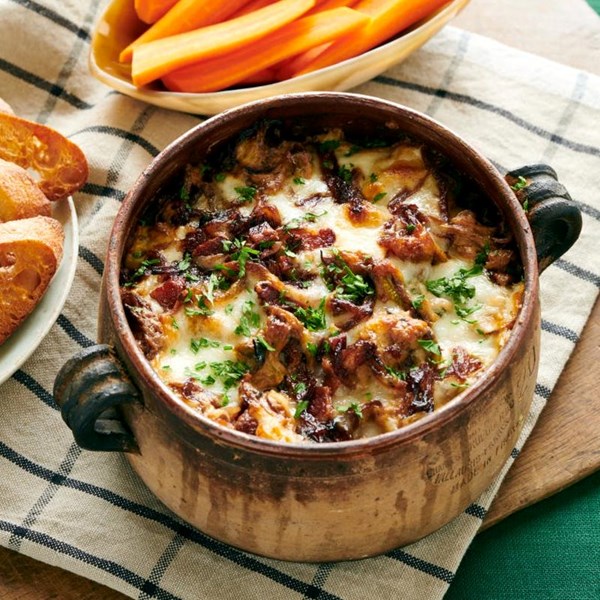 Caramelized onion and bacon dip