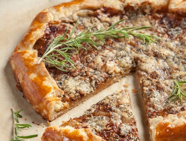 Caramelized onion and Bayley Hazen blue galette