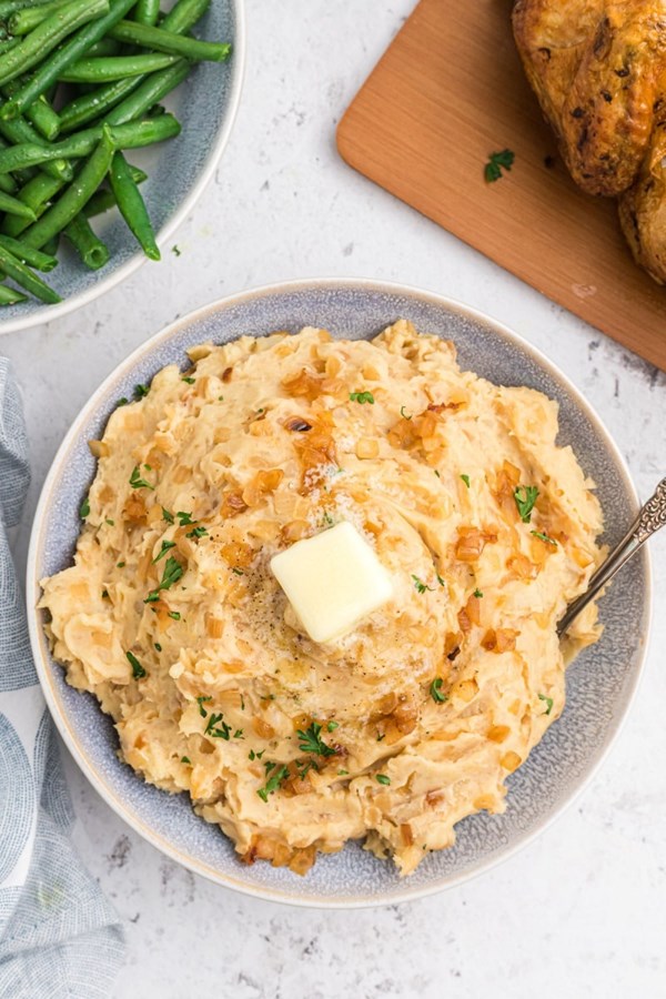 Caramelized onion and horseradish mashed potatoes