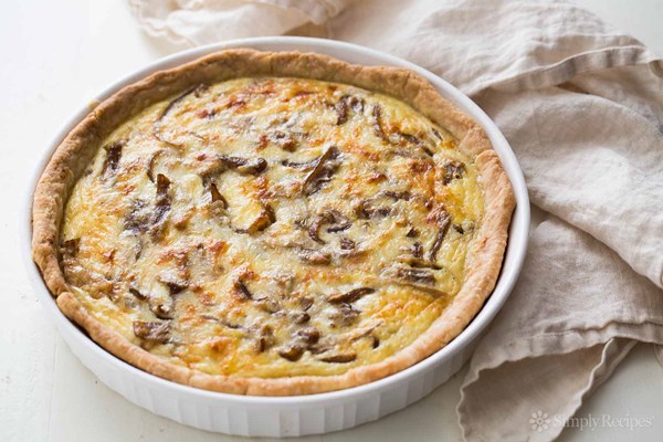 Caramelized onion quiche