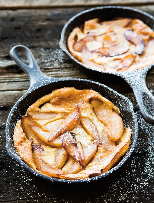 Caramelized pear oven pancake