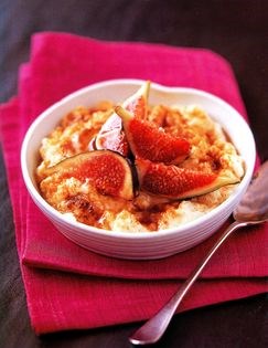 Caramelized rice pudding with honeyed figs (Arroz con leche requemado con higos y miel)