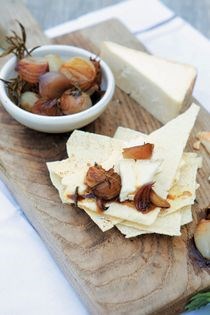 Caramelized roast shallots