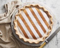 Caramelized white chocolate chess pie