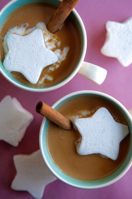 Caramelized white chocolate "hot chocolate"