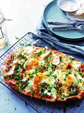 Carbonara pizza