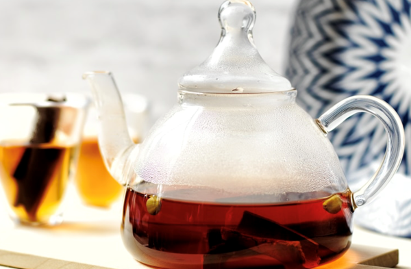 Cardamom and cinnamon tea