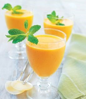 Cardamom and rose-scented mango drink