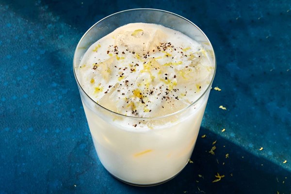 Cardamom and yogurt cooler