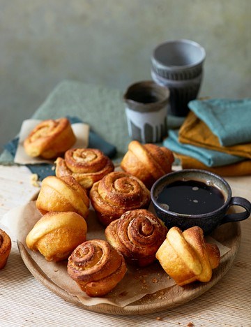 Cardamom buns