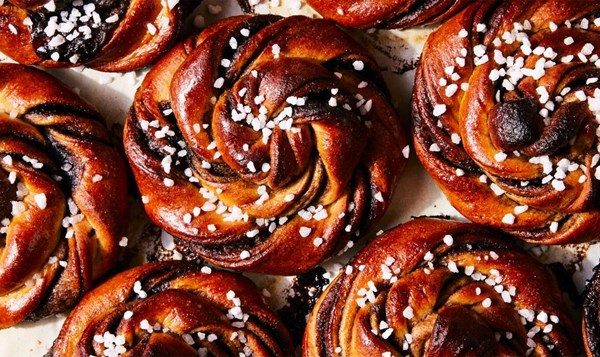 Cardamom buns