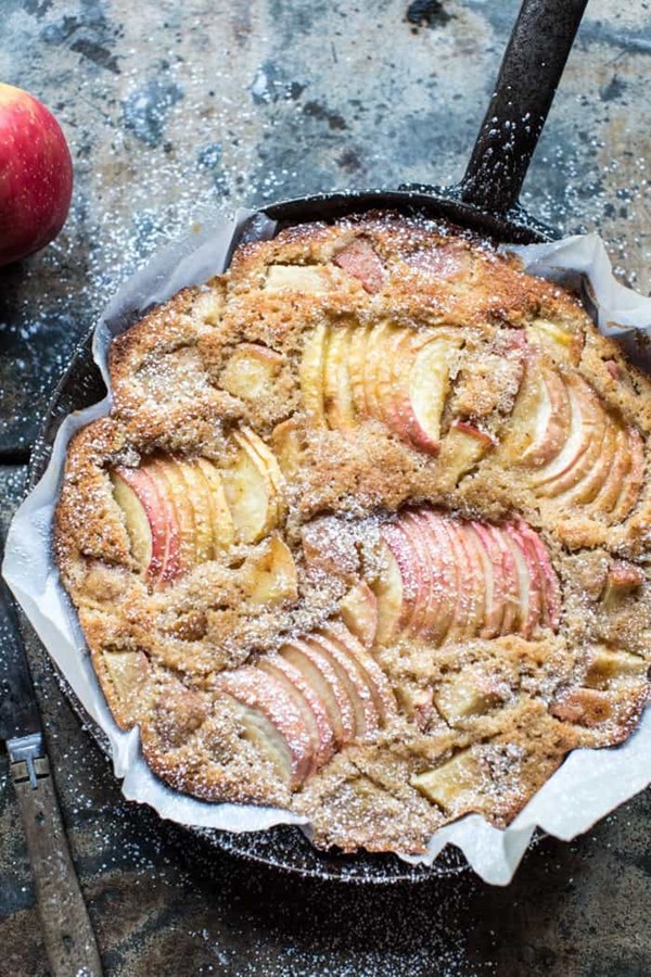 Cardamom Cognac apple cake