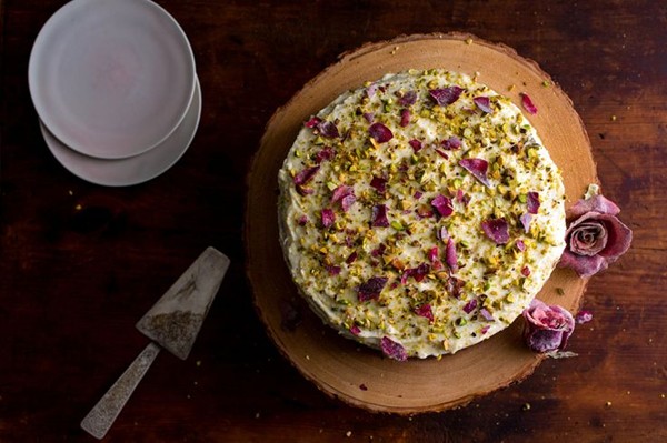 Cardamom cream cake